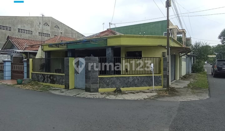 Rumah Hook Semi Furnished Siap Strategis Siap Pakai di Banyuanyar Solo