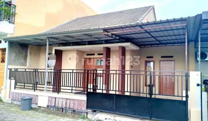 Rumah Bagus Strategis Siap Pakai Di Fajar Indah Colomadu Solo