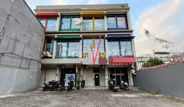 Sewakan Ruko 3 Lt , Cocok Utk Perkantoran, Buka Usaha , Klinrk