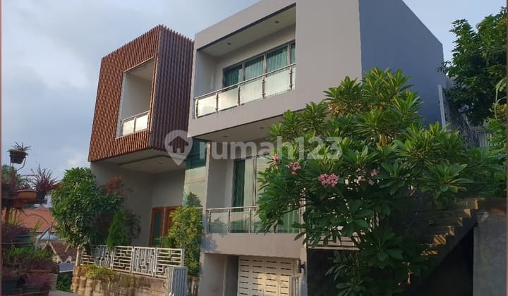 Jual Rumah Bagus Terawat, Lokasi Smg Atas, Siap Huni, Bebas Banjir, Tenang , Nyaman , Bebas Polusi