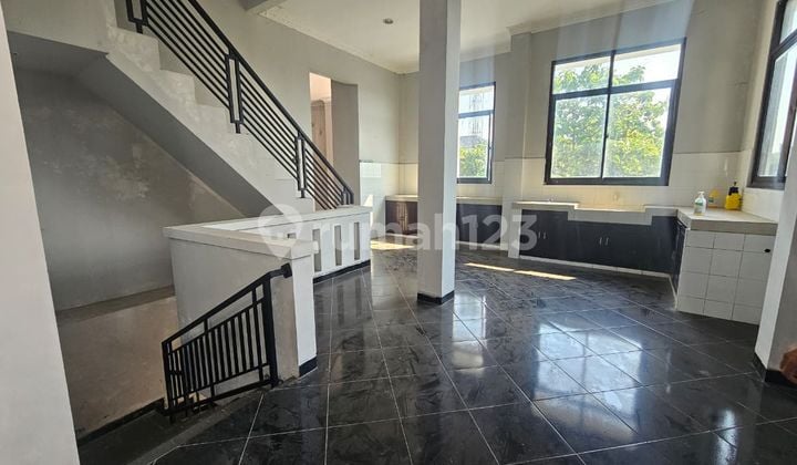 Sewa Rumah Siap Huni, Terawat, Ada Fiew Kota, Lingkungan Tenang, Nyaman, Aman