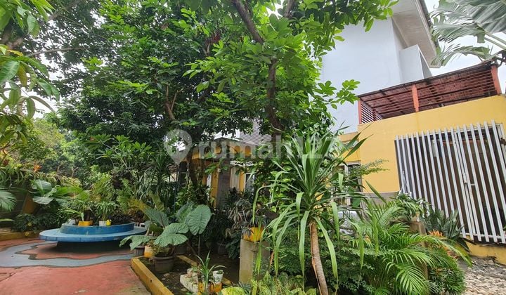 Rumah DiKebayoran Bintaro Sektor 7 SHM Jual Cepat Harga Murah 2.5 Lantai Bagus Siap Huni