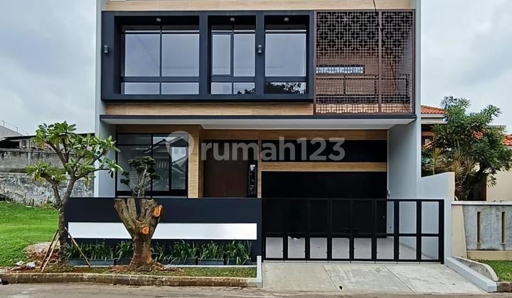 Rumah Bagus SHM di Sektor 9-Bintaro Siap Huni Ada Kolam Renang Depan Taman Jalan Depan Lebar Siap Huni