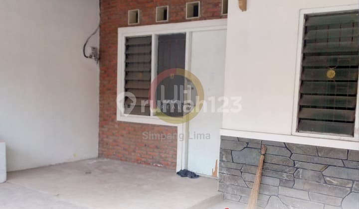 Disewakan murah rumah di Batursari Plamongan Indah