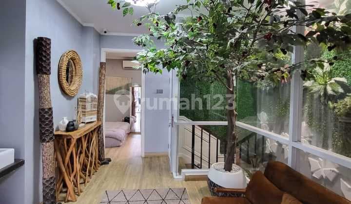 Rumah Sudah Renovasi Semi Furnished di Area Premium Bintaro Jaya