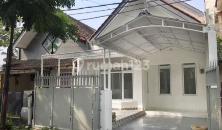 Newly Renovated House in a Strategic Location at Bintaro Sector 5