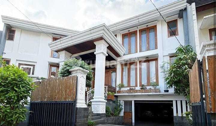 Split Level House with Swimming Pool in Bintaro Jaya Sector 9