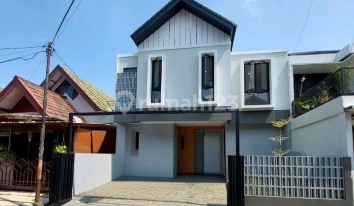 Modern Minimalist House in a Cluster in Bintaro Jaya Sector 3