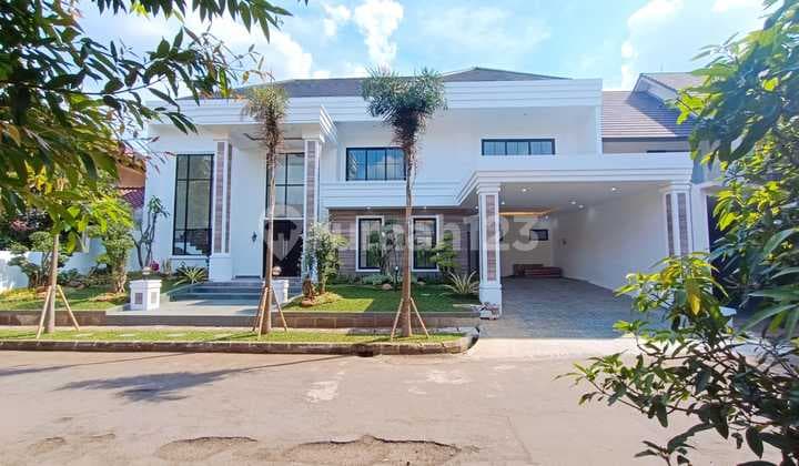 Luxury House with Swimming Pool in Bintaro Jaya Sector 8 Cluster