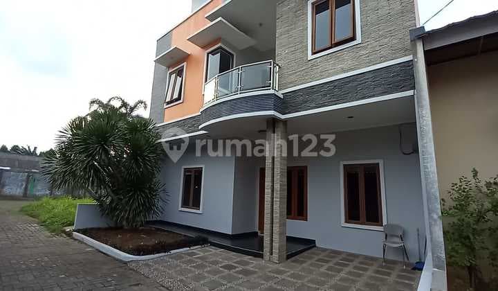 Ready-to-Occupy House Strategically Located in a Cluster Near Bintaro