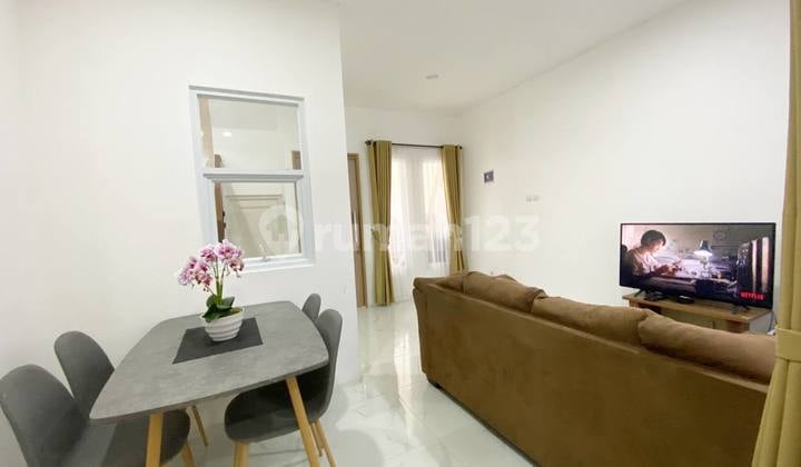 Rumah Syariah 2 Lantai Kelas Premium Strategis Dekat Dari Jalan Raya Mabes Dan Tol Setu Cipayung, Jakarta Timur