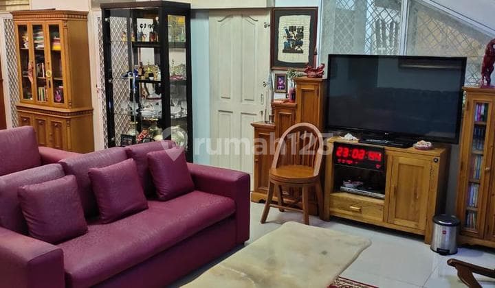 DI rumah siap huni di Jalan tegal parang selatan mampang jakarta selatan