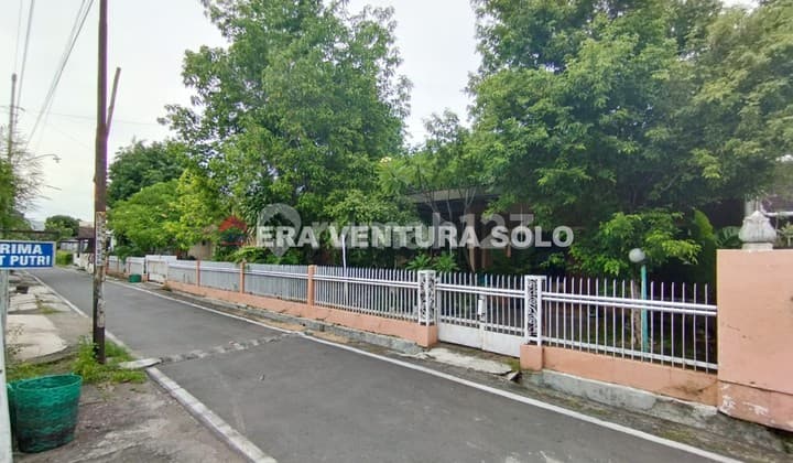 Strategic Vacant Land and House in Karangasem, Solo