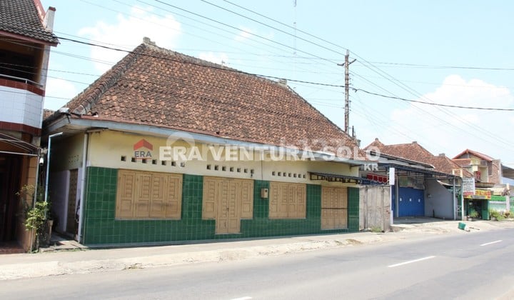 Rumah Lama Terawat Strategis Bekonang