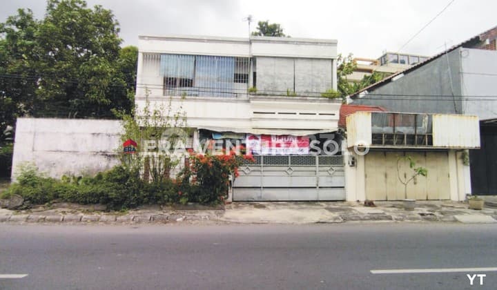 Rumah Ruang Usaha Strategis Jebres Solo