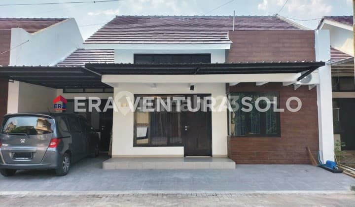 Rumah Cluster Kawasan Berkembang Solobaru