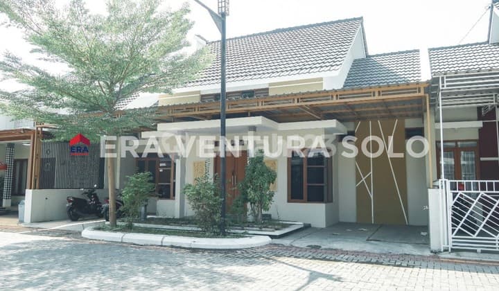 Rumah Minimalis Baru Cluster Gentan Baki