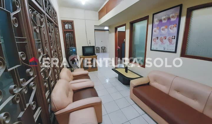 Ready-to-Occupy House in Manahan Solo
