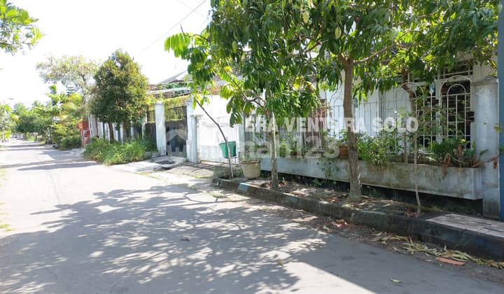 Dijual Rumah Solo Baru