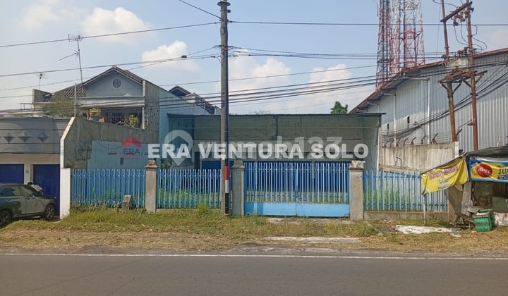 Rumah + Ruang Usaha Strategis Palur