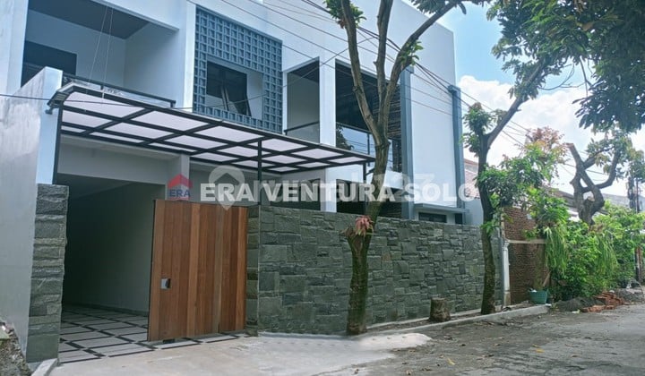 Rumah Minimalis Modern Strategis Fajar Indah