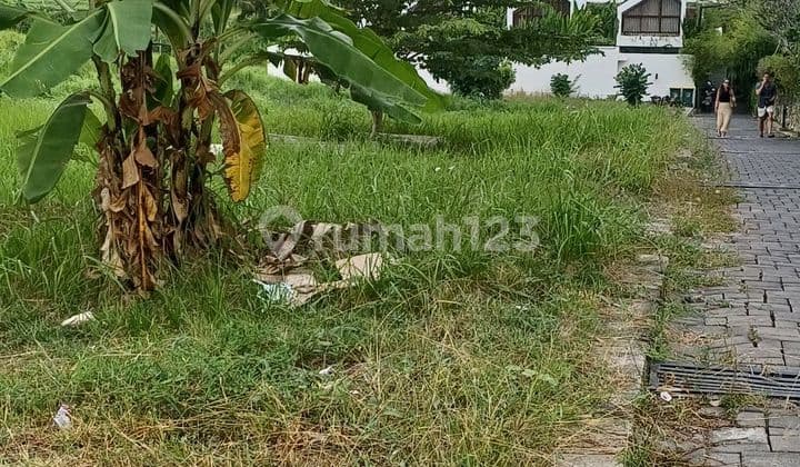 Tanah di Jalan Pantai Nyanyi, Beraban, Tabanan Bali 2100 SHM m²
