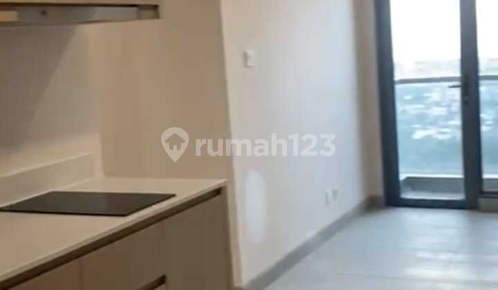 Menara Jakarta Kemayoran Apartemen,jual Rugi,brand New, 76m2 , Semi Furnish, 3br