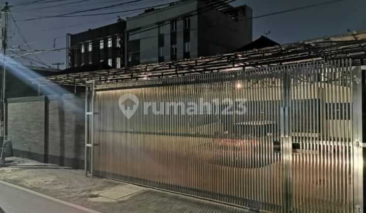 rumah Sangat Strategis jual Hitung Tanah saja, Unfurnished SHM Cideng, Jakarta Pusat