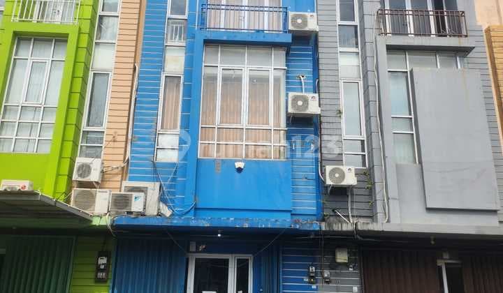 Shop House in Taman Palem, West Jakarta 280 m Good HGB