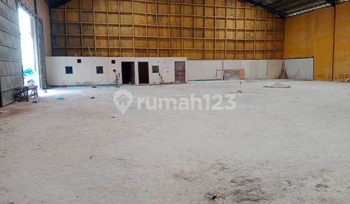 Sewakan Gudang di Muara Baru Penjaringan Jakut, 835M2, 1 Lantai, SHM, Dekat Akses Pelabuhan, Bebas Banjir