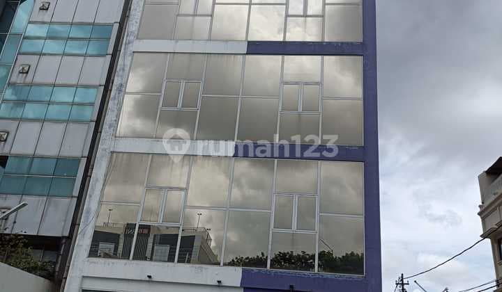 Perkantoran Bagus 2000 m2 SHM Jatinegara, Jalan Raya Jakarta Timur