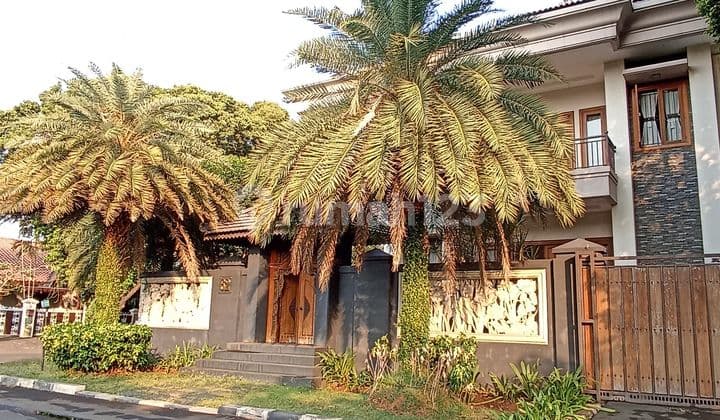 Rumah Cantik Luas Jati Kolam Koi Jaka Permai Jakasampurna Bekasi