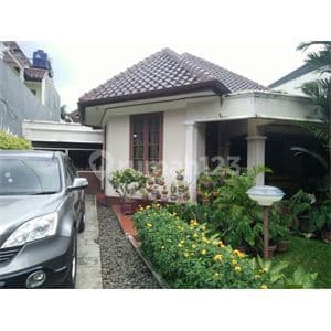 Rumah Daerah Premium Strategis Menteng Jakarta Pusat