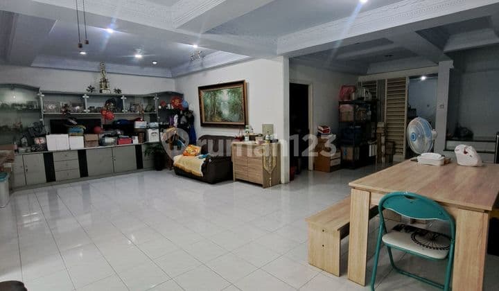 Rumah Muara Karang 160m, Jalan Lebar
