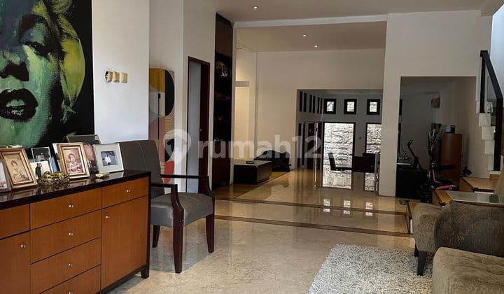 Rumah Modern Menteng 300m² Siap Huni