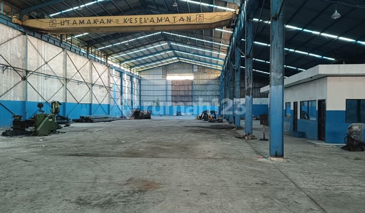 Gudang di Jalan Raya Cikande, Rangkas Bitung