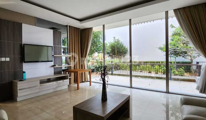 Rumah Mewah Seafront Ancol View Laut