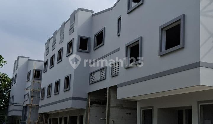 Warehouse Rent in Kapuk Muara, Container Accessible