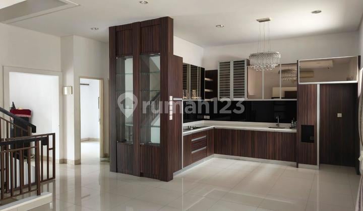 Sewa Rumah Garden House Pik