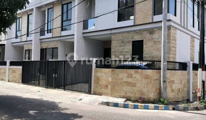 A4881a Darmo Permai Rumah Baru Minimalis.2 Lantai Surabaya Barat