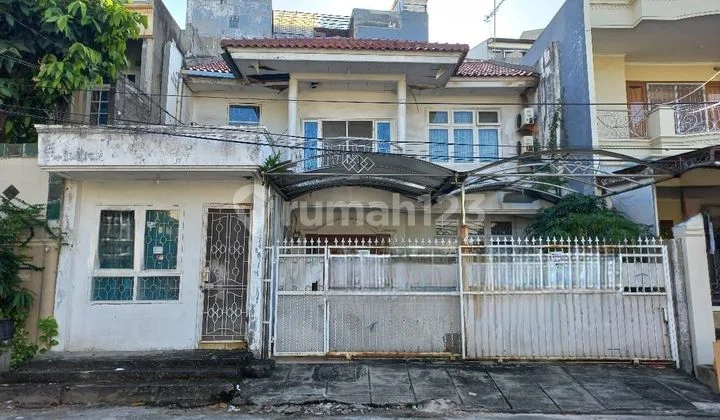 Rumah Tua 2 Lantai, Jalan 2 Mobil, Dalam Kompleks, Dekat Sekolah Rumah Tua 2 Lantai, Jalan 2 Mobil, Dalam Kompleks, Dekat Sekolah