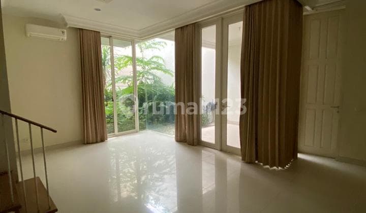 Affordable Pakuwon Area La Riz Golf - Wood Ville Embassy Villa Bukit Regency Indah Imperial Golf Lisbon