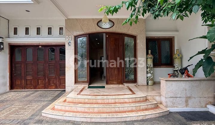 For Sale : Rumah Terawat Siap Huni Prime Area Kebayoran Baru - Jakarta