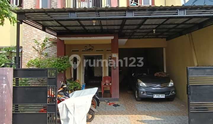 Rumah Second Lokasi Strategis di Tanjung Barat Jakarta Selatan