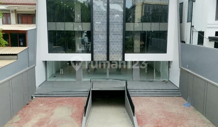 New Building Price Drop, Strategic Location Bonus 2 Shophouses in Duren Sawit, East Jakarta