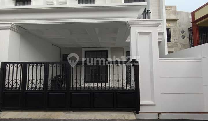Dijual Rumah Baru Modern Classic Ciracas Jakarta Timur.