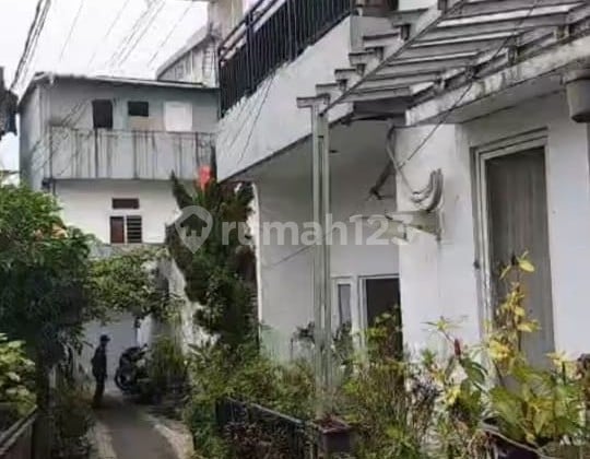 Dijual Rumah di Area Pegangsaan, Menteng