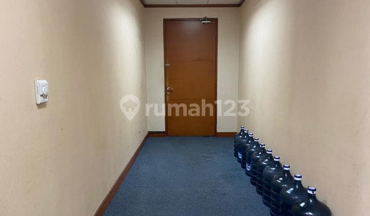 Ruang Kantor di Menara Batavia Jakarta Pusat