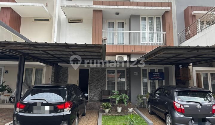Rumah Cantik Dua Lantai Rapi di Raffles Hills Cibubur