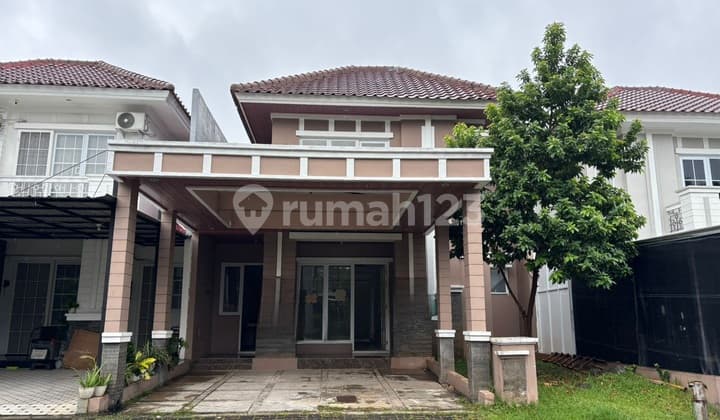 Rumah Kokoh 2 Lantai di Legenda Wisata Cibubur